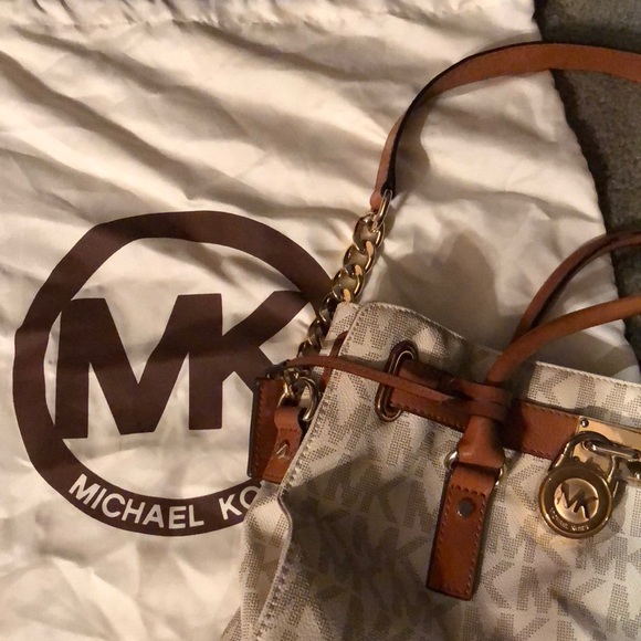 Authentic Michael kors - Picture 1 of 4